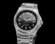 Load image into Gallery viewer, GM19 - Titan MoonDate (Quartz)
